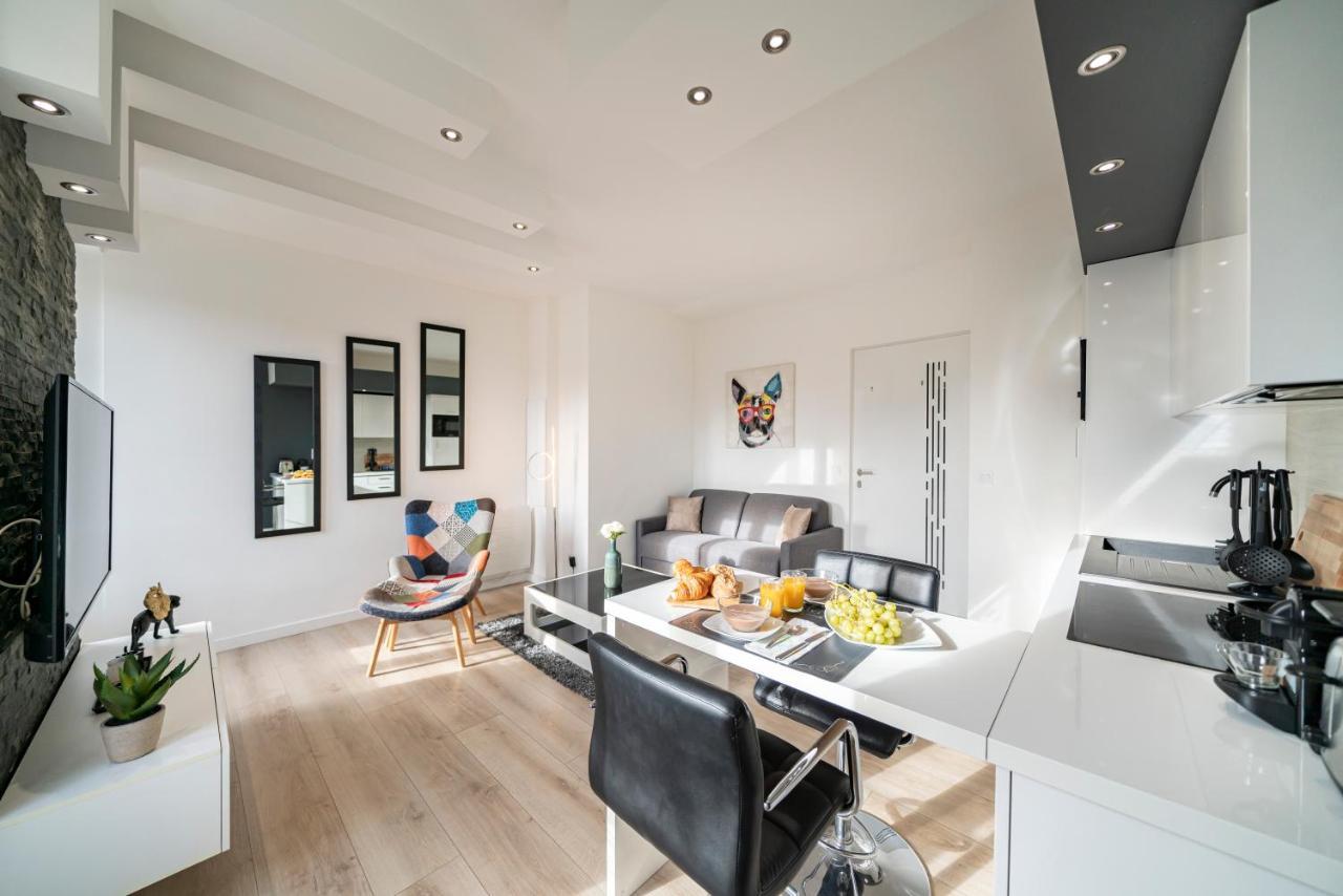 Frontiere Monaco, Appartement Renove Entierement - Ag Бюсолей Екстериор снимка